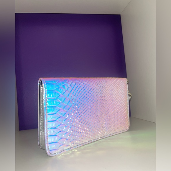 Reflective Wallet - Picture 6 of 9